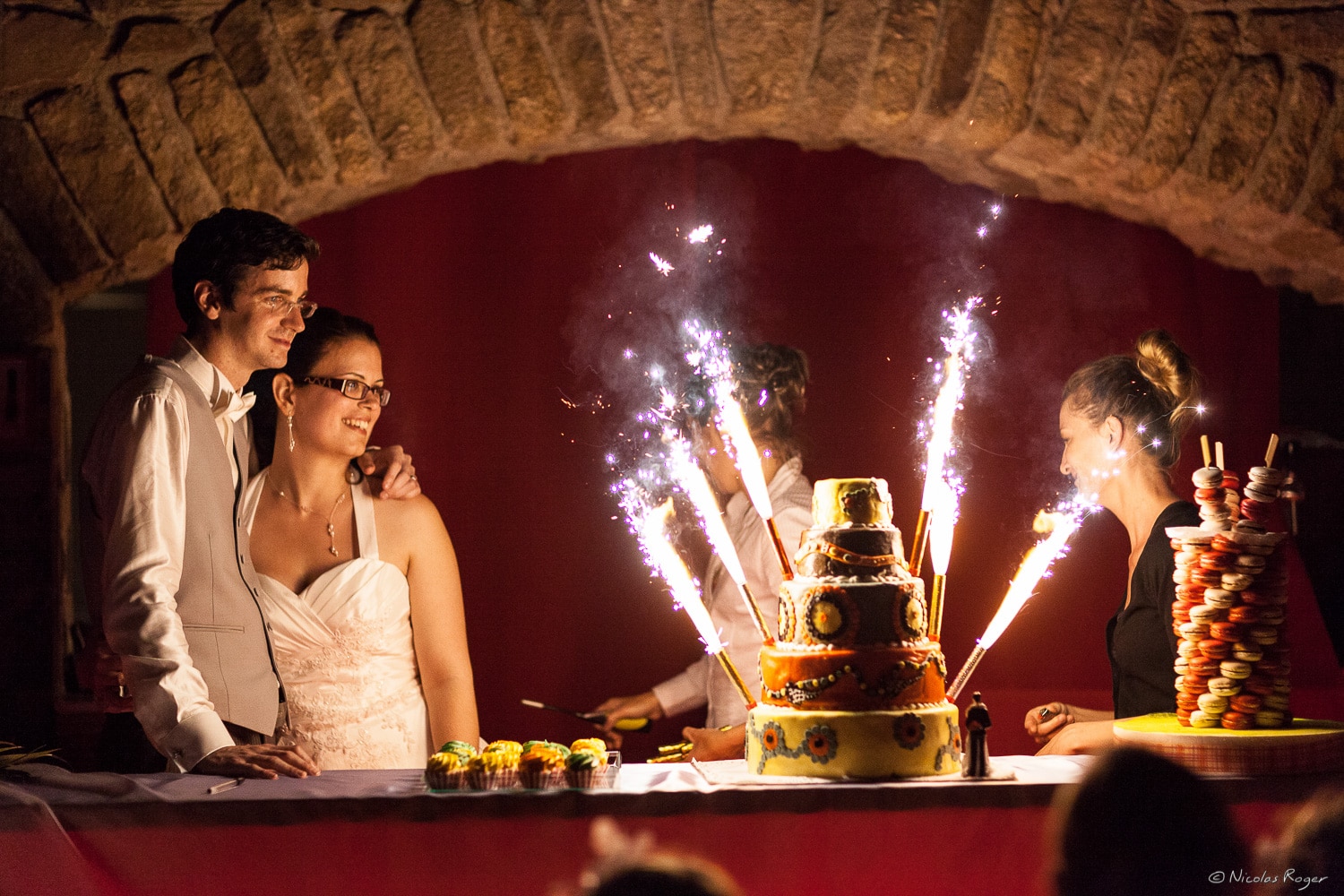 Découpe du gâteau pour les mariés