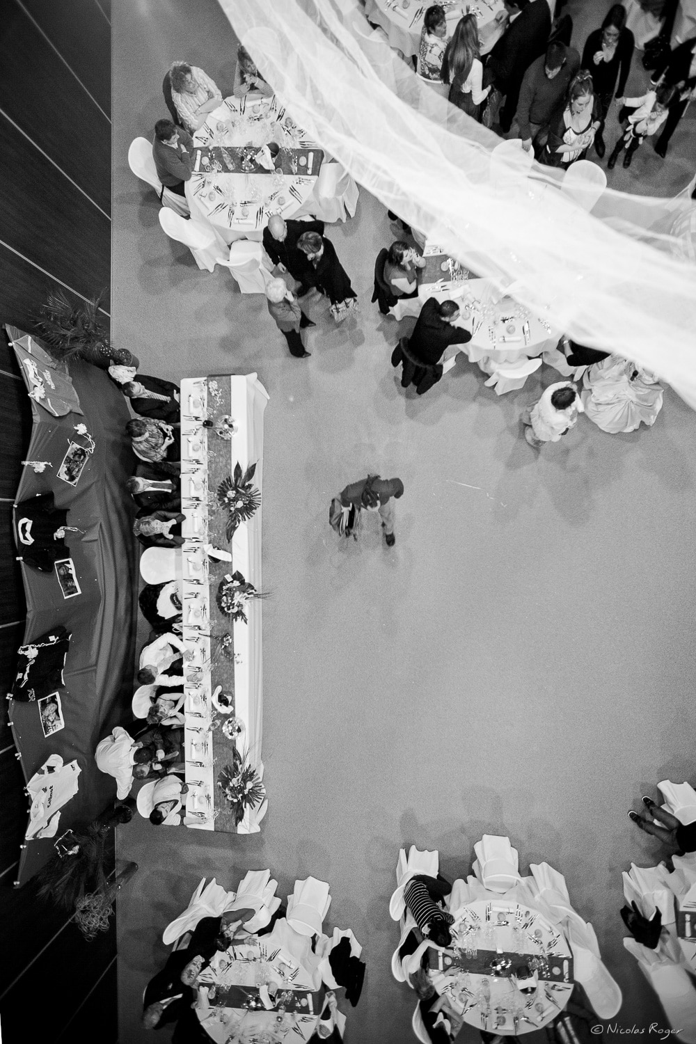 Photographie « aérienne » du repas de mariage