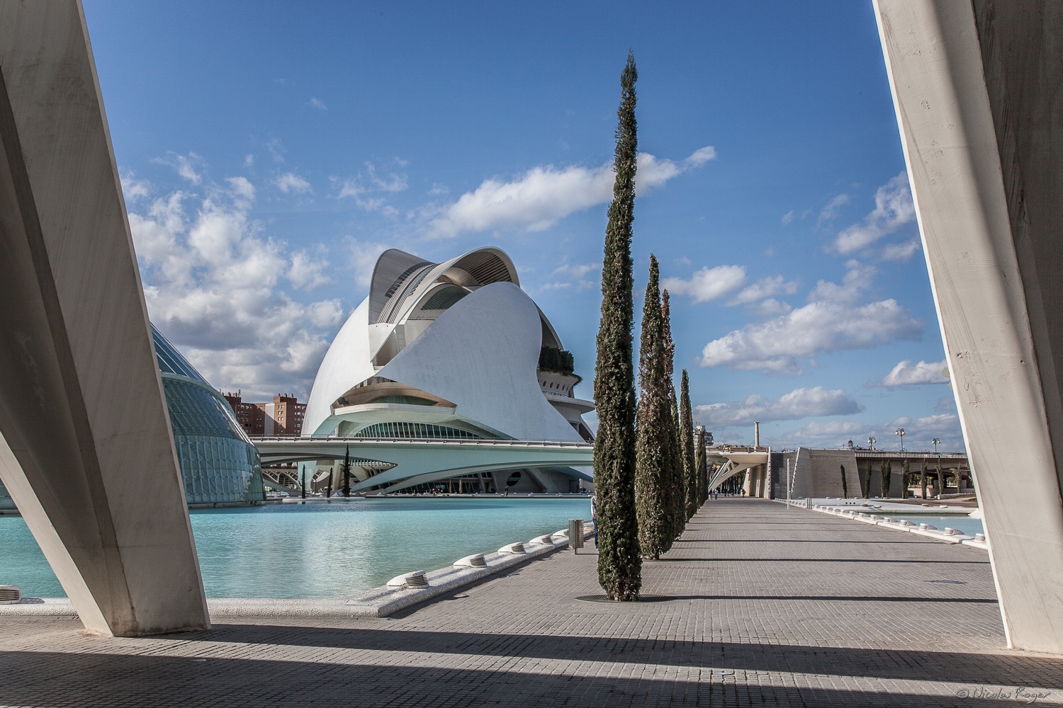 Photographie d&rsquo;une esplanade de Valencia en Espagne