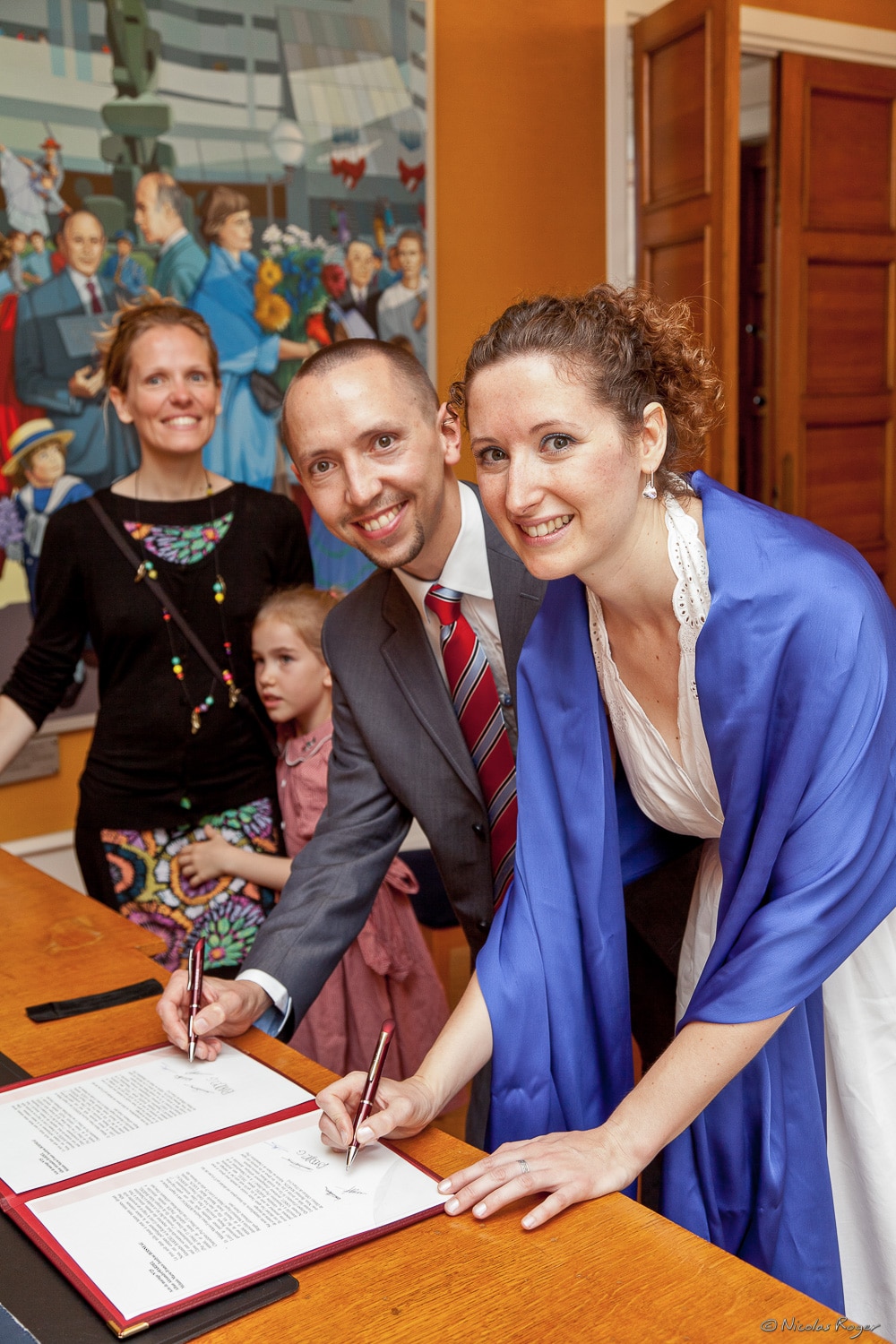 Signature des registres de mariage à la marie de Chamalières