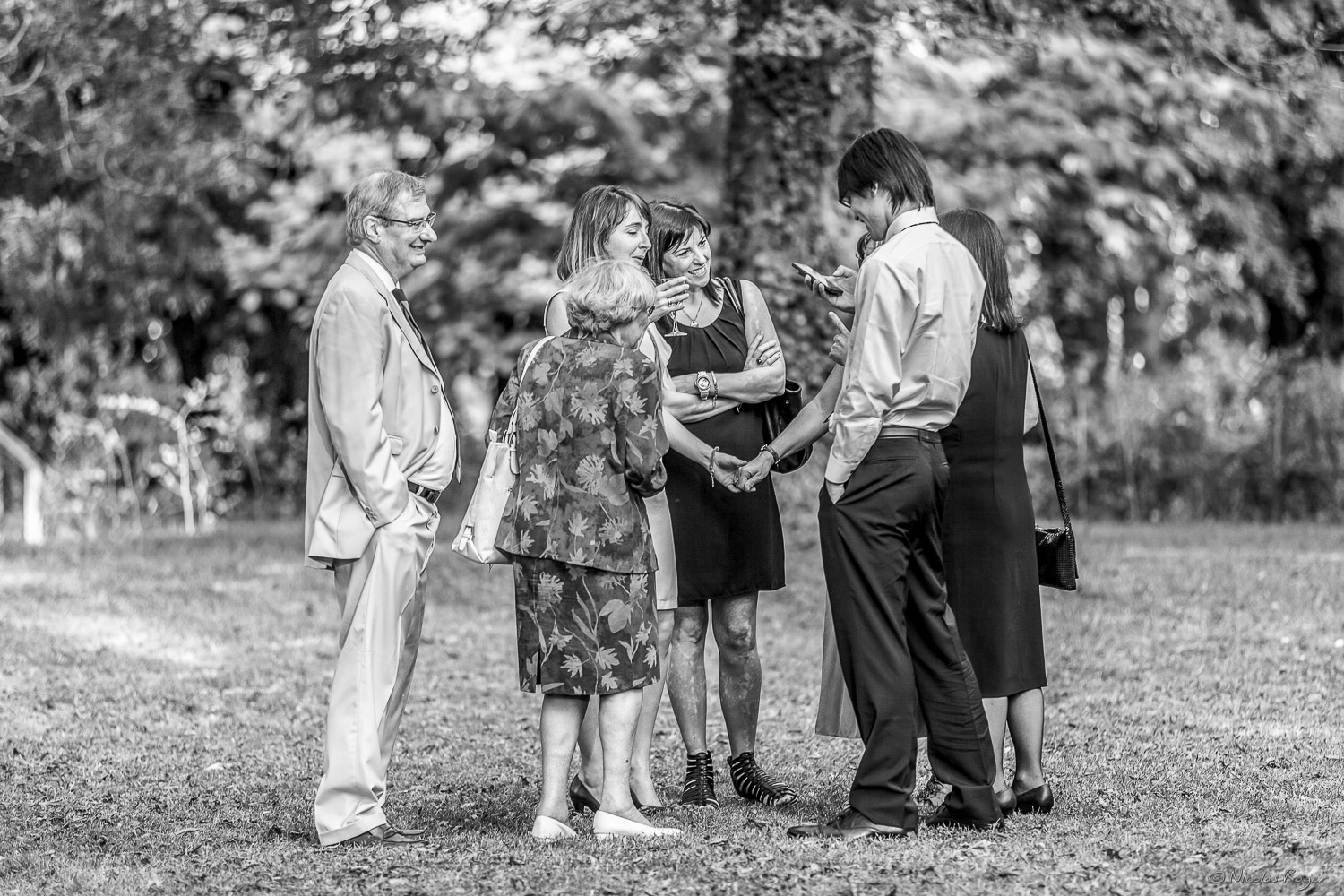 Groupe d&rsquo;invités dans le parc