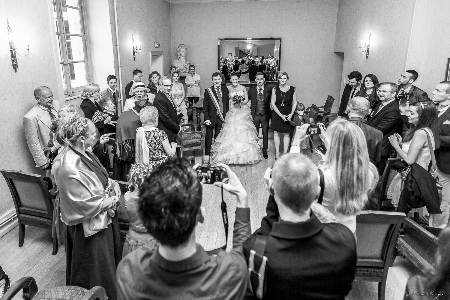 Photographie de groupe à la mairie