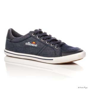 Photographie de packshot de sneakers de la marque Ellesse.