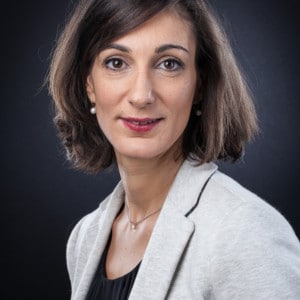 Portrait photographique femme pour entreprise.