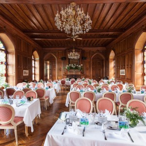 Photographie de la salle de réception du château de Maulmont en Auvergne